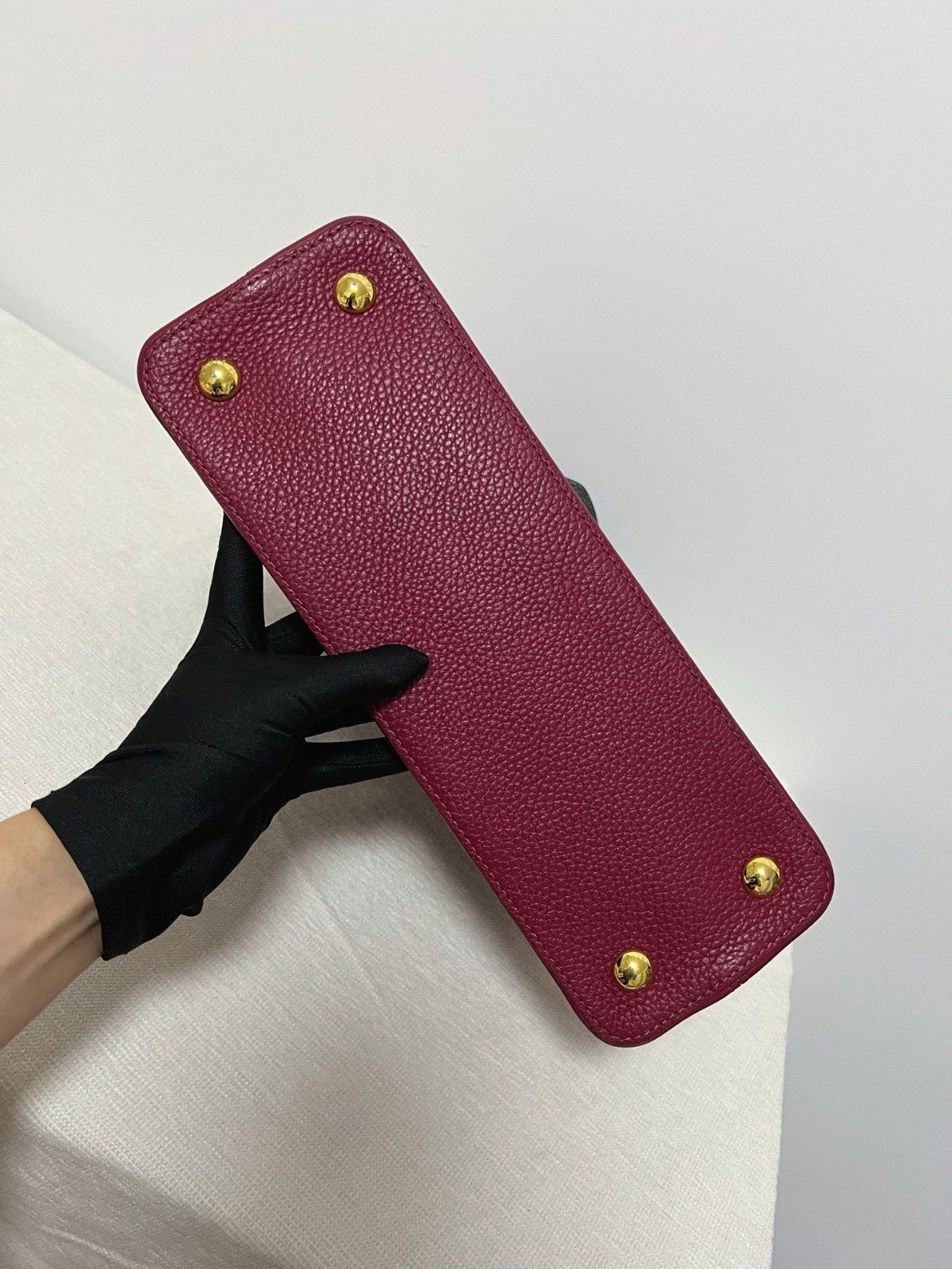 Louis Vuitton Capucines MM Top Handle 2way Shoulder Handbag Red Women