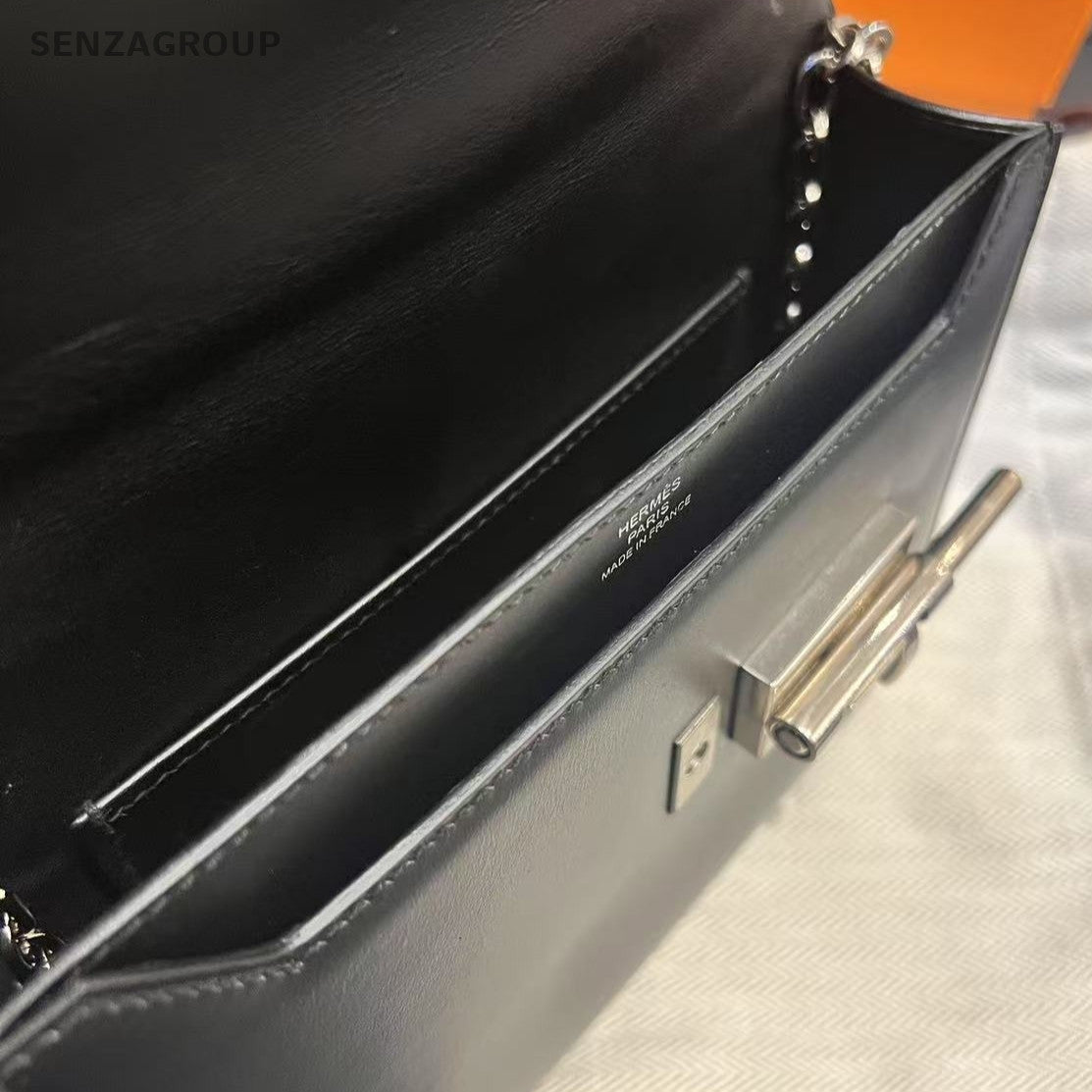Hermès Box Calf Pistol Bag Black Silver Chain Shoulder Crossbody Classic