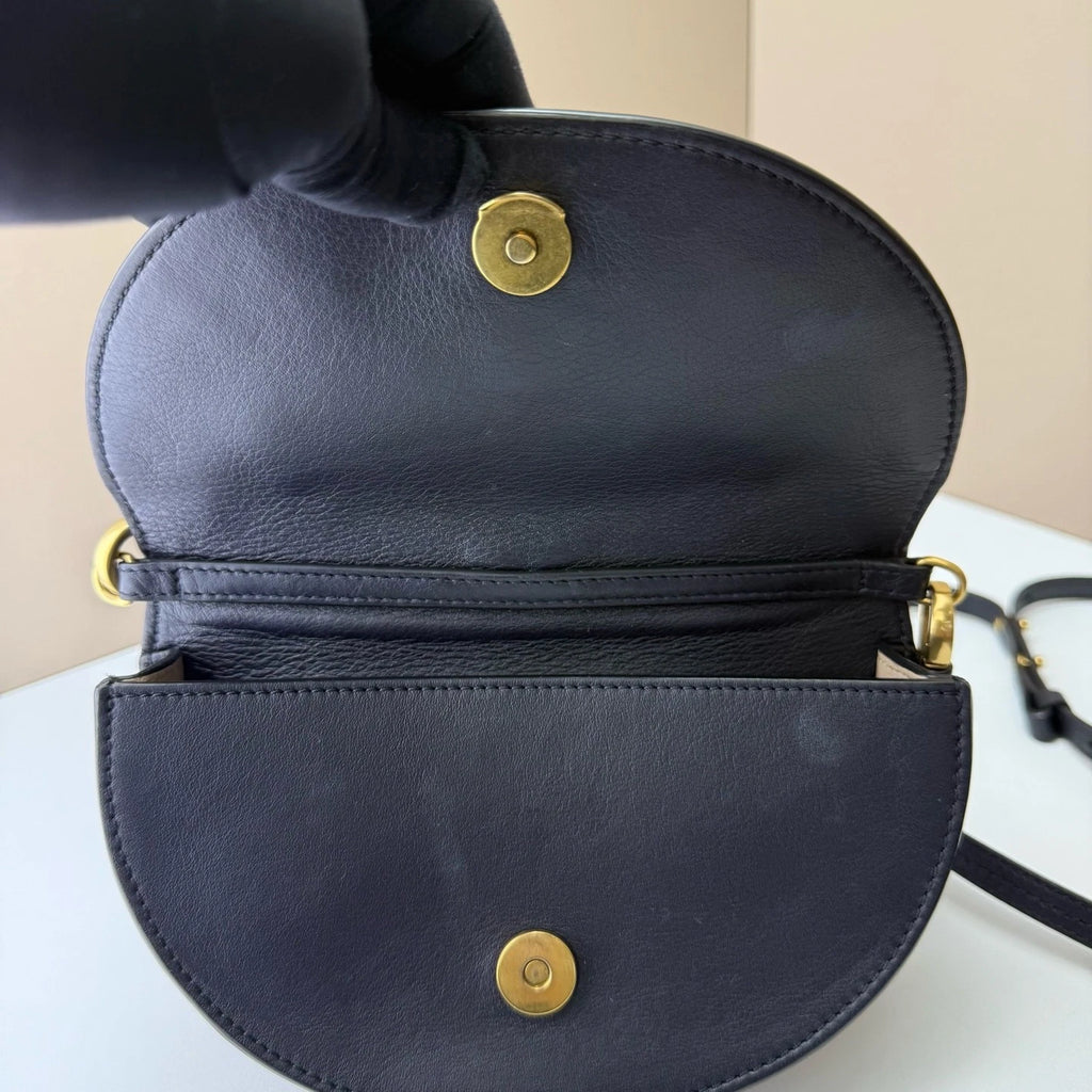 Chloe Nile Black Women Crossbody Top Handle Handbag