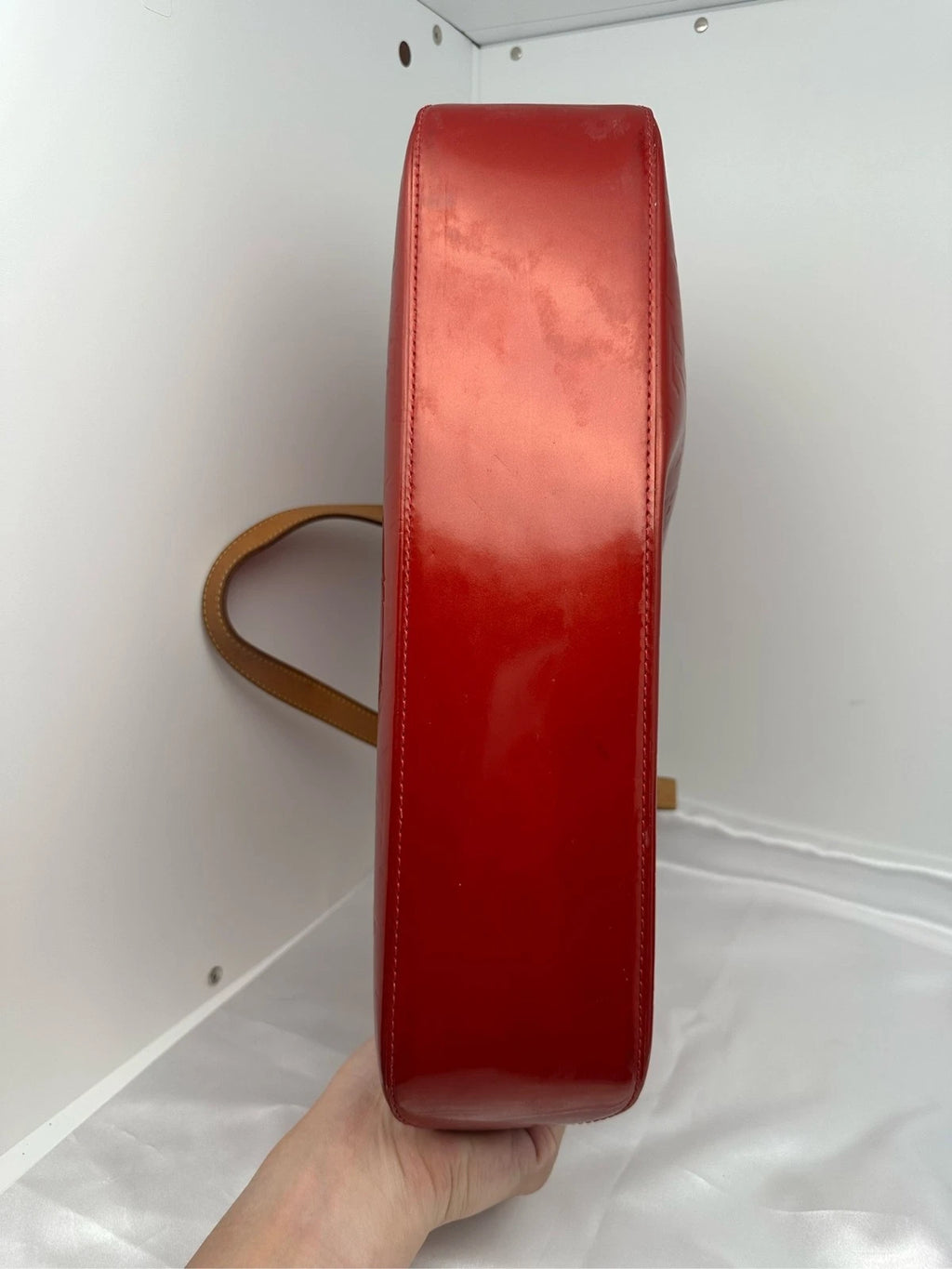 Louis Vuitton Red Leather Shoulder Bag for Women