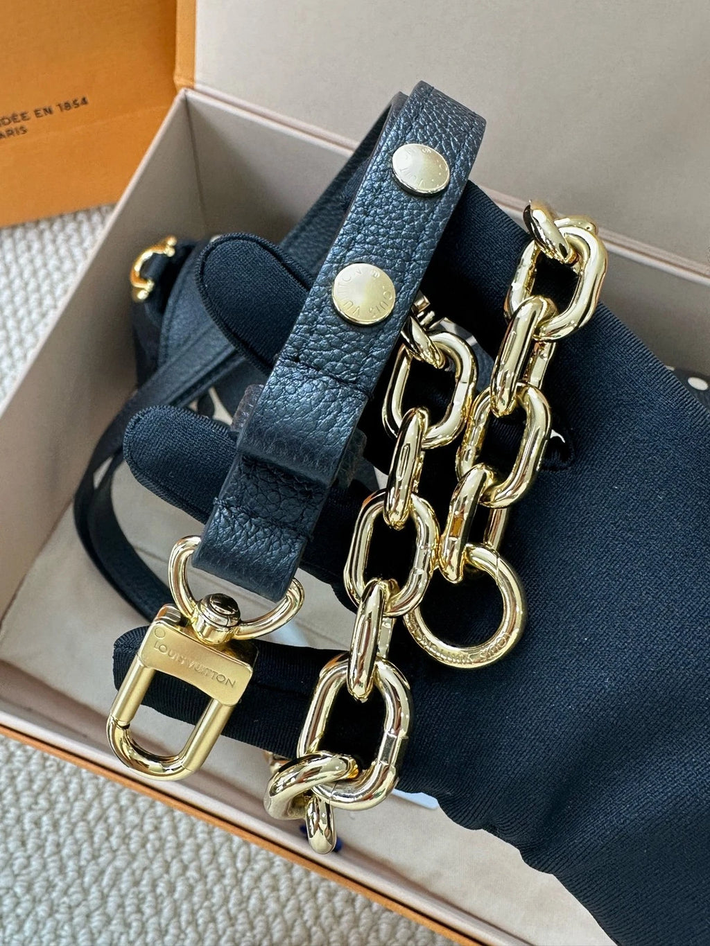 Louis Vuitton Black White Leather Cloud Shoulder Bag For Women