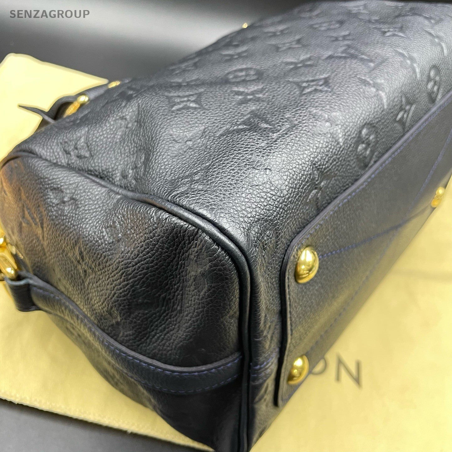 Louis Vuitton Speedy25 Monogram Top Handle Bag Crossbody Black Gold Women