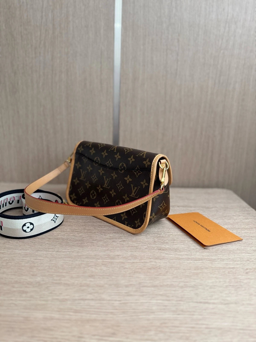 Pre-owned Louis Vuitton Monogram Canvas Shoulder Bag For Women