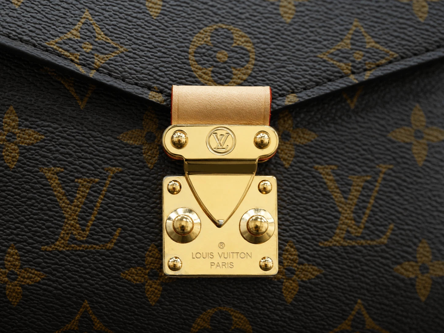 Louis Vuitton Pochette Metis East West Monogram Chain 2way Handbag Shoulder Bag