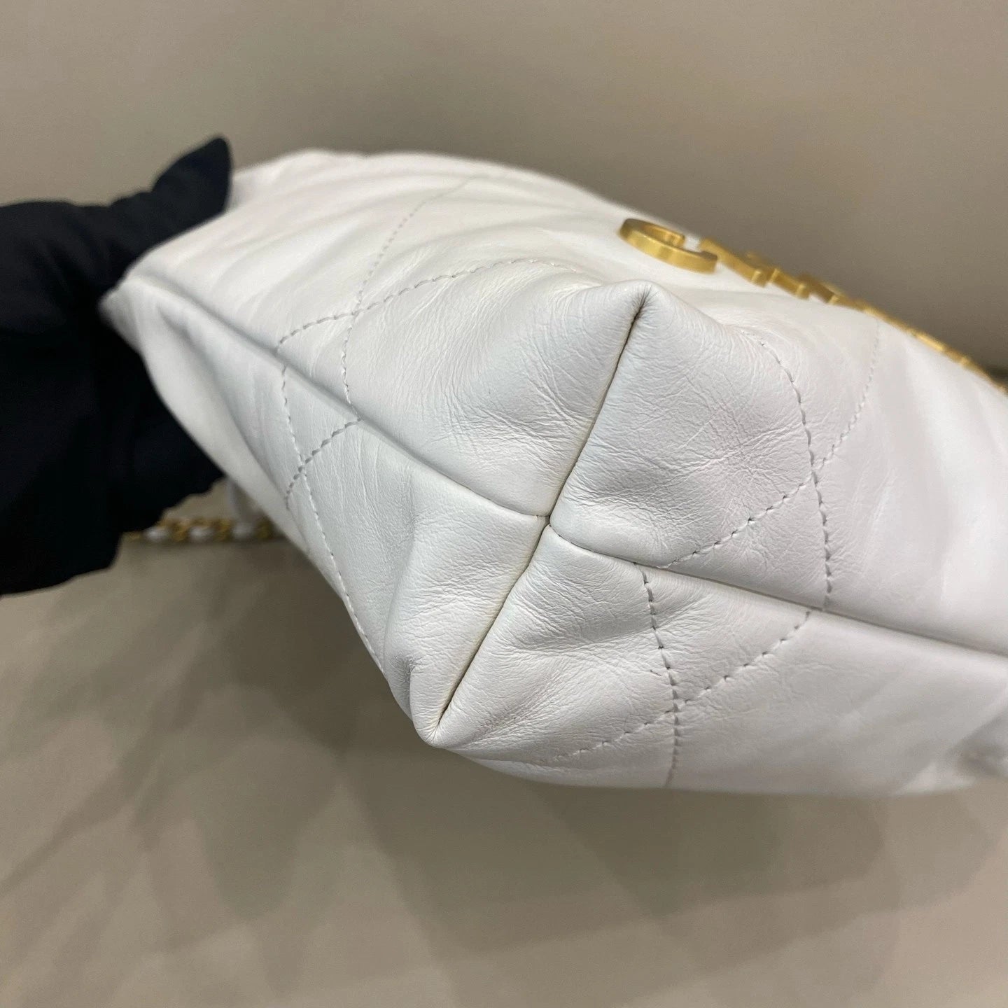 CHANEL Mini 22Bag White Tote Shoulder Bag For Women