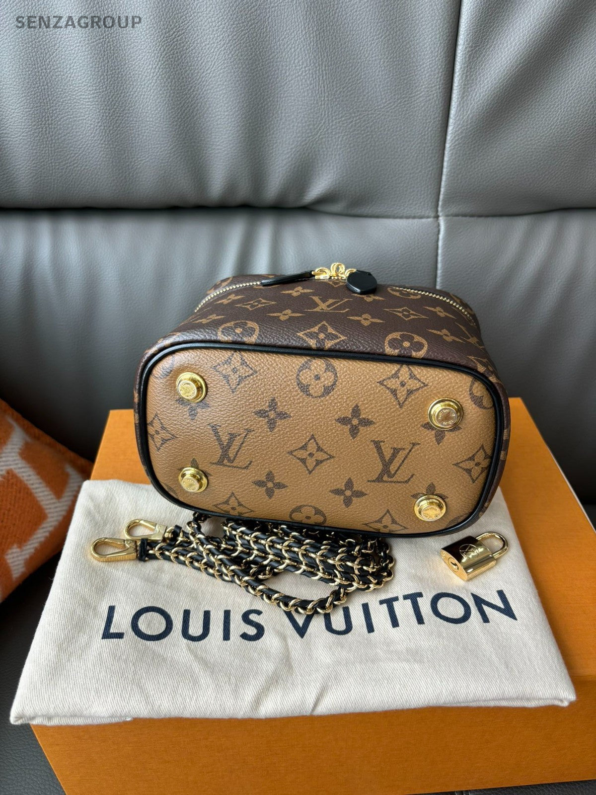 Louis Vuitton Vanity Monogram Top Handle 2WAY Crossbody bag Almost Brand NEW