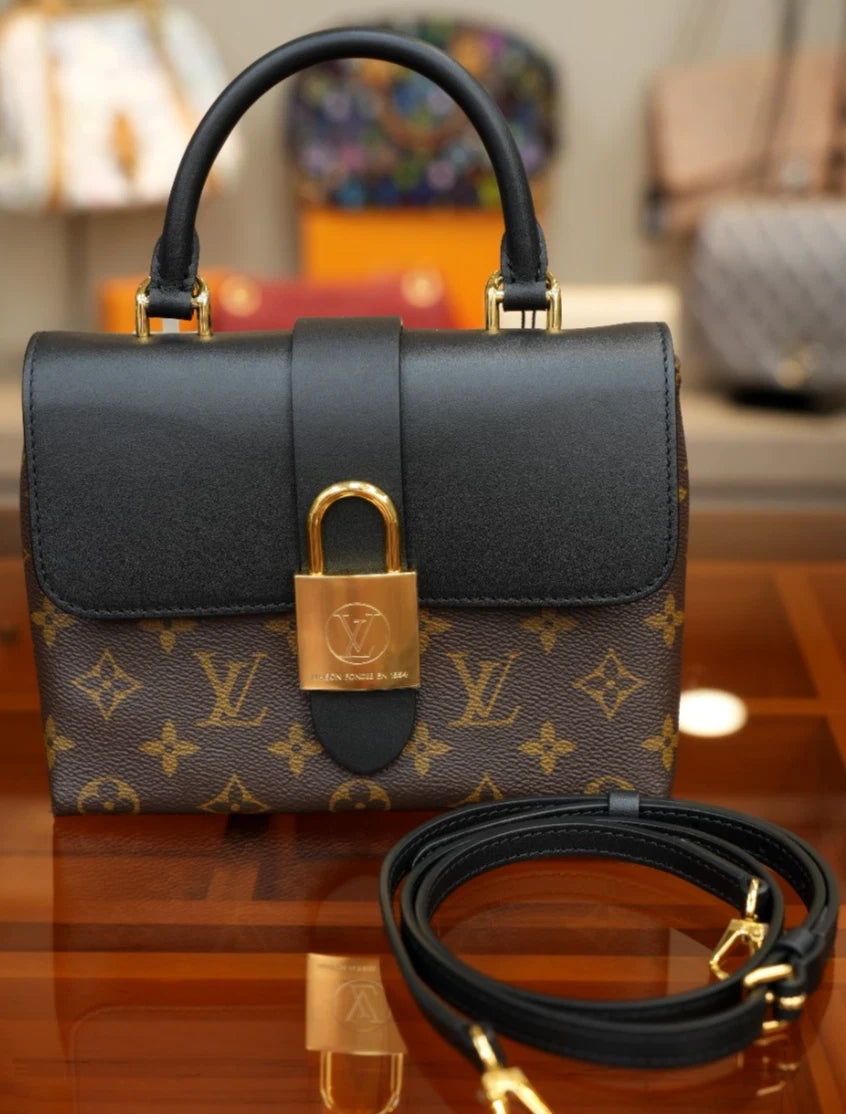 Louis Vuitton Monogram Locky BB Crossbody Handbag Chip Version Excellent