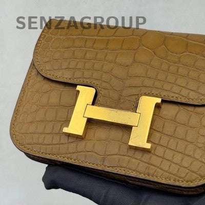 Hermès Constance Slim Wallet Gold Leather Gold Hardware Women's Fashion
