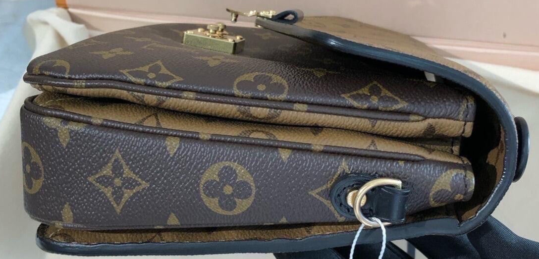Louis Vuitton Monogram Pochette Shoulder Bag Handbag Brown Gold Women Classic