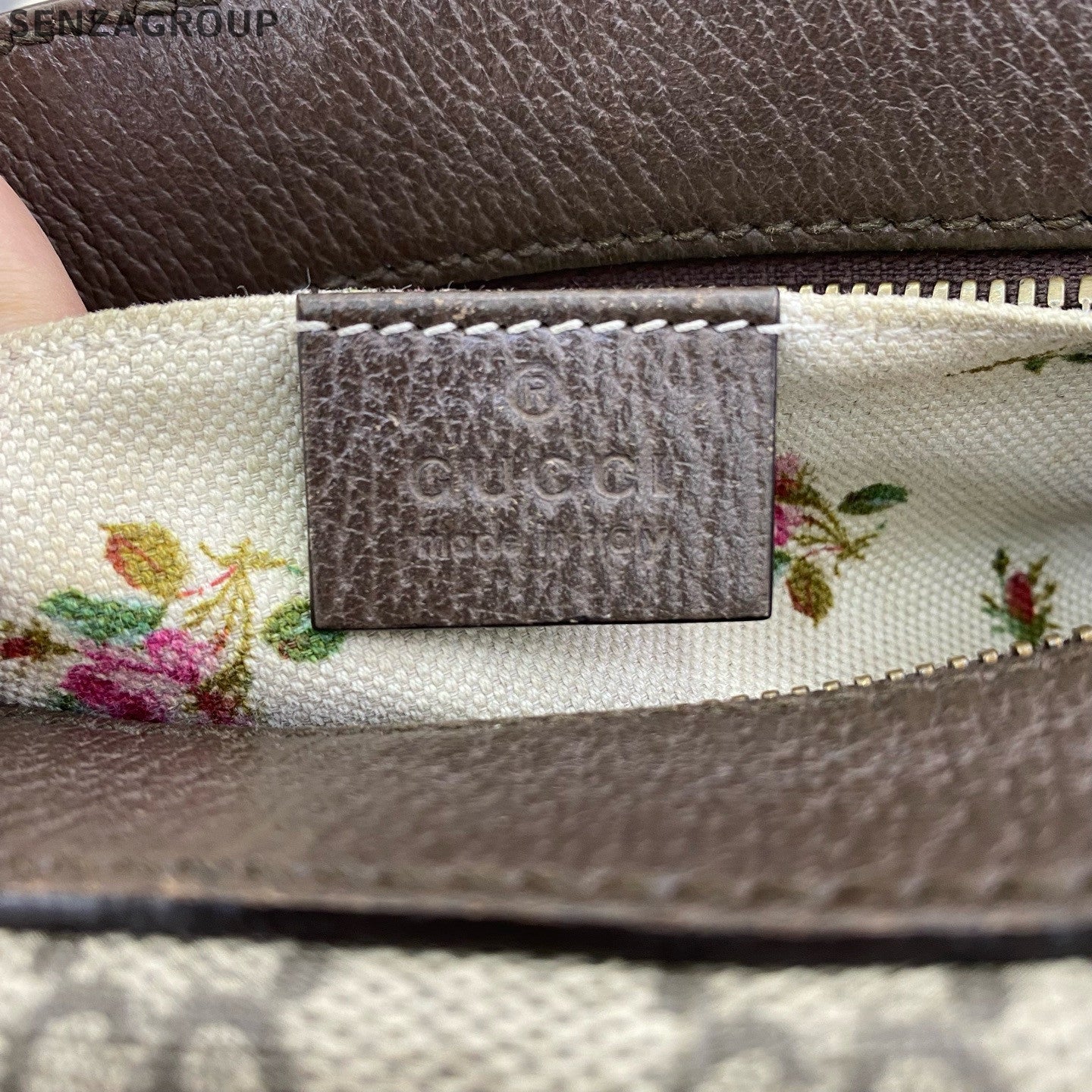 Gucci GG Supreme Canvas Brown Shoulder Crossbody Bag Unisex Classic