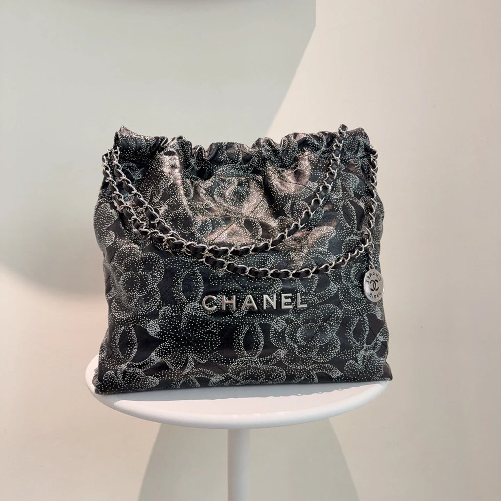 Chanel Fall Winter Series 22 Bag Medium Size Tote Bag Shoulder Bag Black