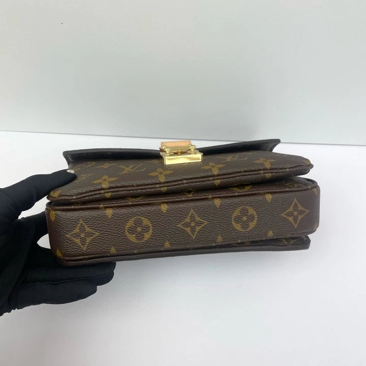 Louis Vuitton Métis East West Canvas Crossbody Bag For Women