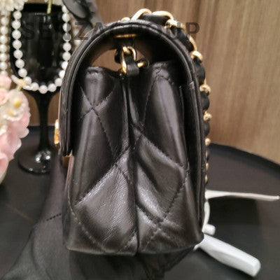 Chanel Quilted Chain Shoulder Crossbody Bag Black Gold Hardware Classic Women