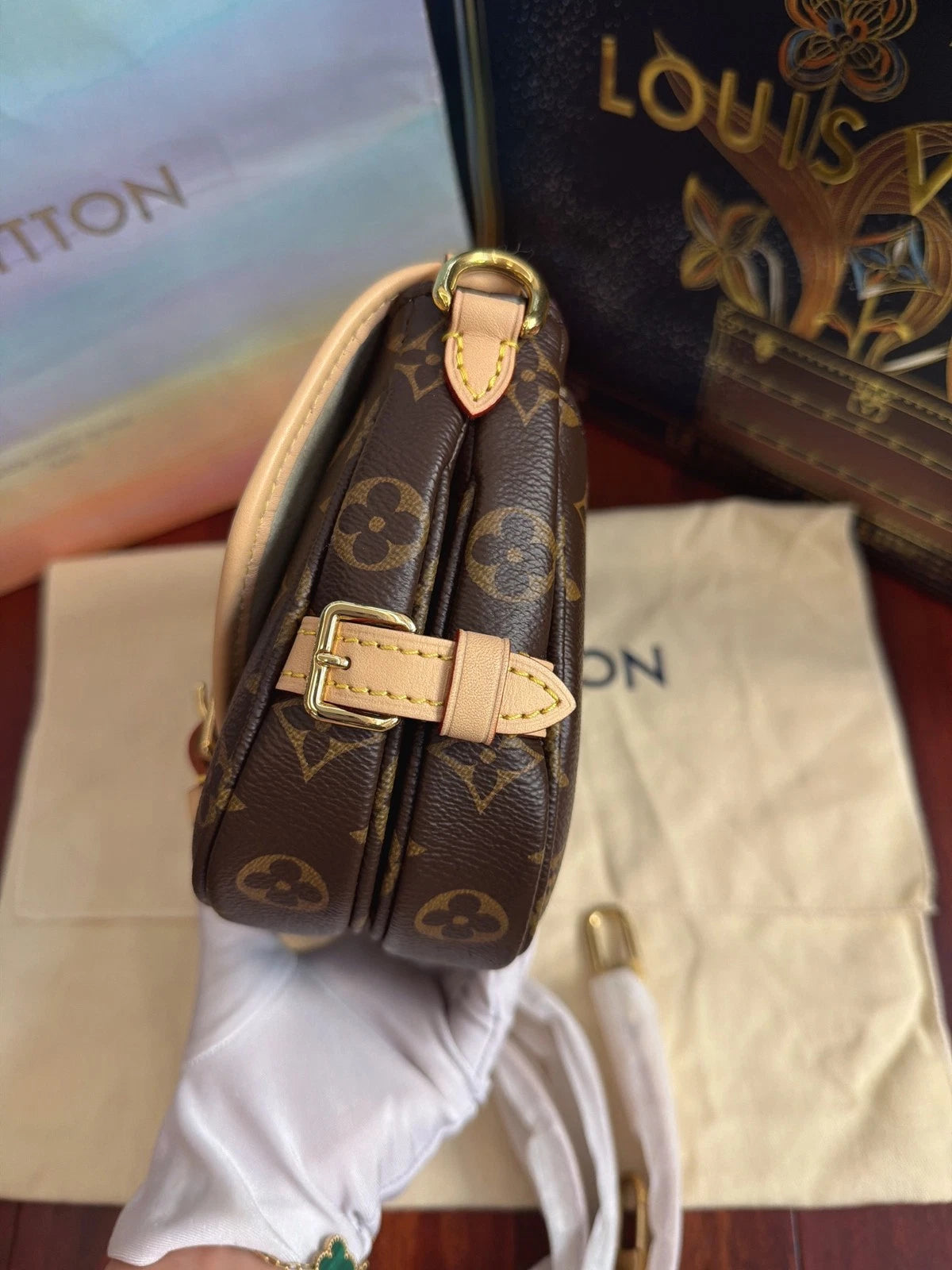 Louis Vuitton Saddle Monogram Shoulder Bag Crossbody Excellent