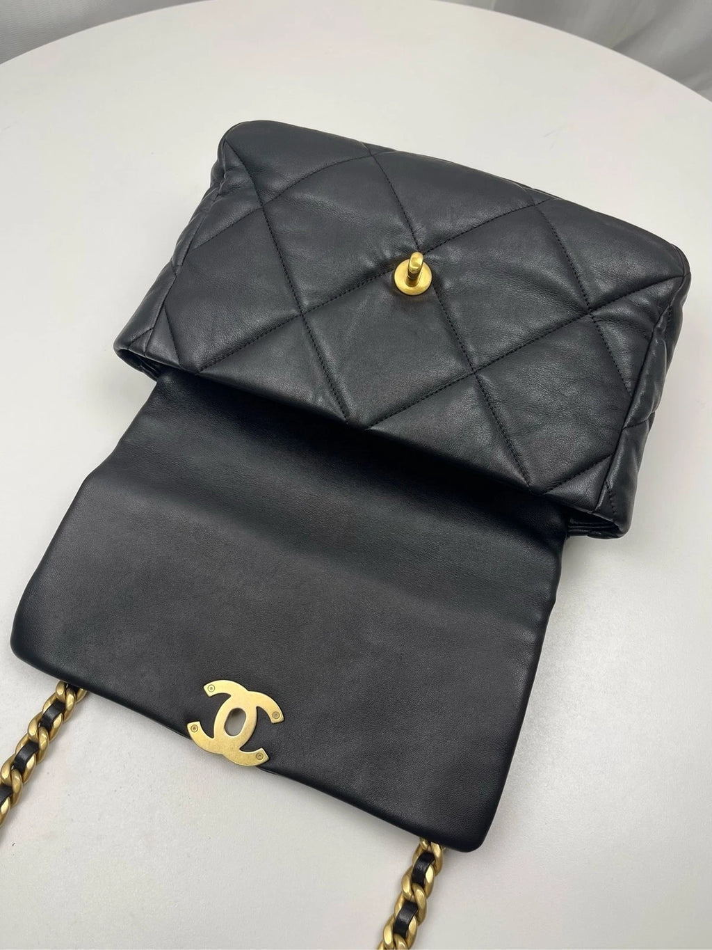 CHANEL 19 Medium Shoulder Bag Leather For Women