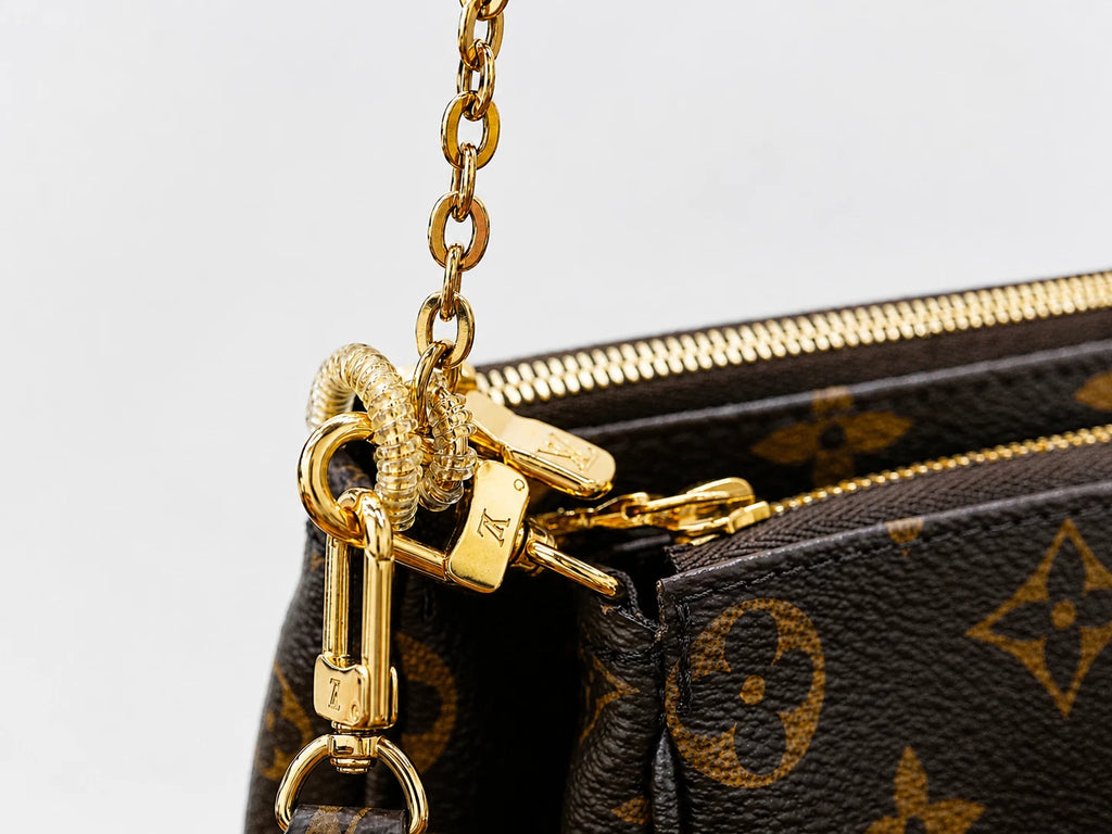 Louis Vuitton Multi Pochette Accessoires Shoulder Bag Monogram Canvas Classic