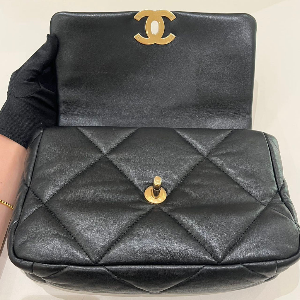 Chanel 19 Bag Quilted Chain Shoulder Bag Black Gold Classic Women's Fashion