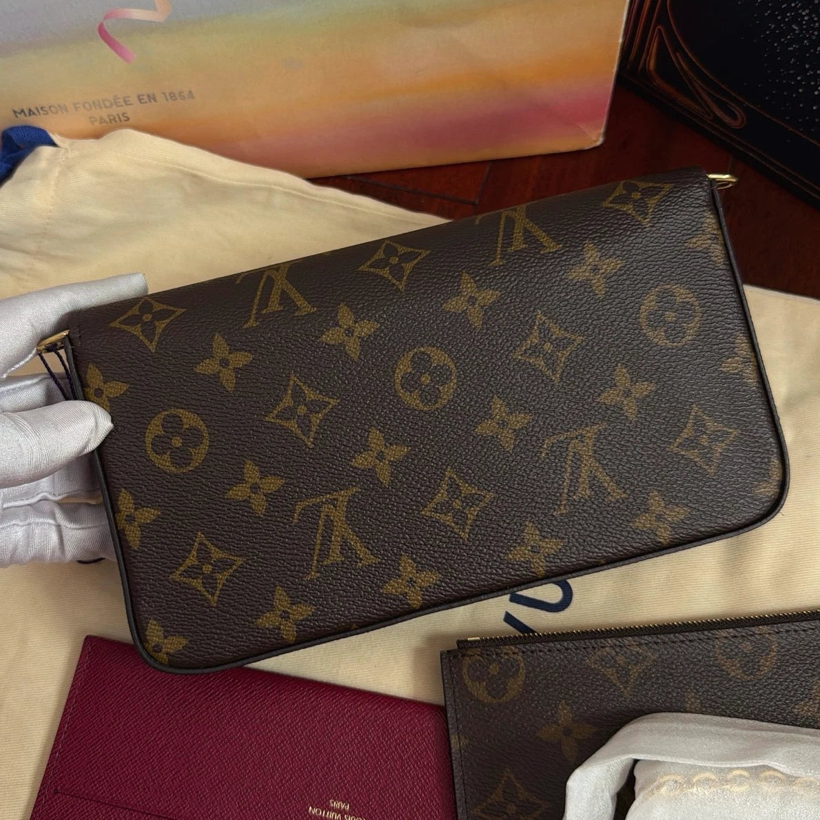New Louis Vuitton Pochette Felicie Monogram Canvas Gold Chain Shoulder Crossbody