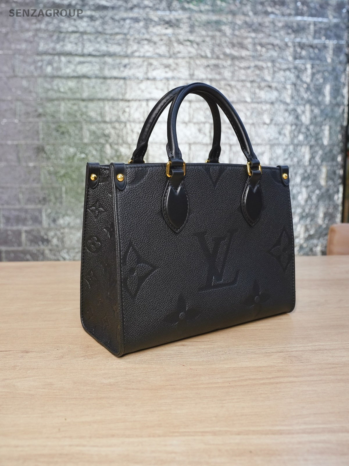 LOUIS VUITTON black Monogram Empriente ON THE GO PM M45595 CHIP VERSION