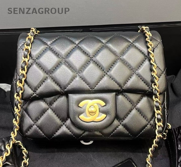Chanel Diamond Chain Shoulder Bag Crossbody Black Gold Women Classic Fashion