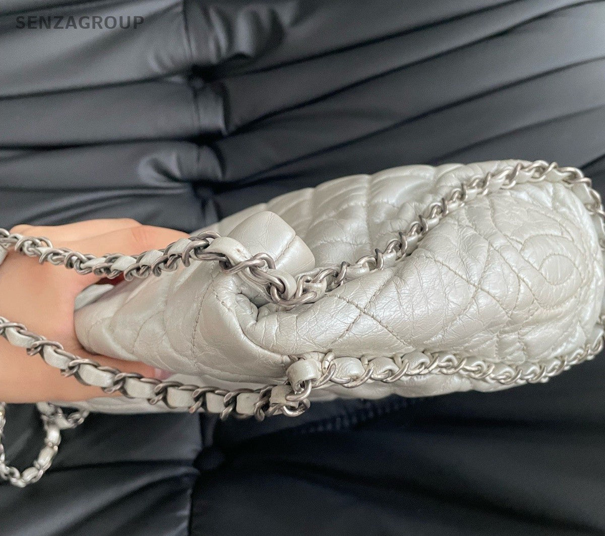 Chanel Diamond Hobo Chain Shoulder Bag White Silver Used Women Classic