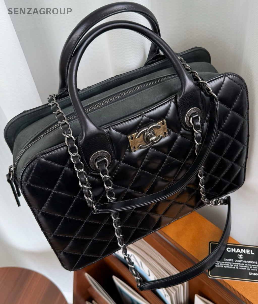 CHANEL Briefcase Calfskin Oil waxed leather Top Handle Chain Shoulder bag Black