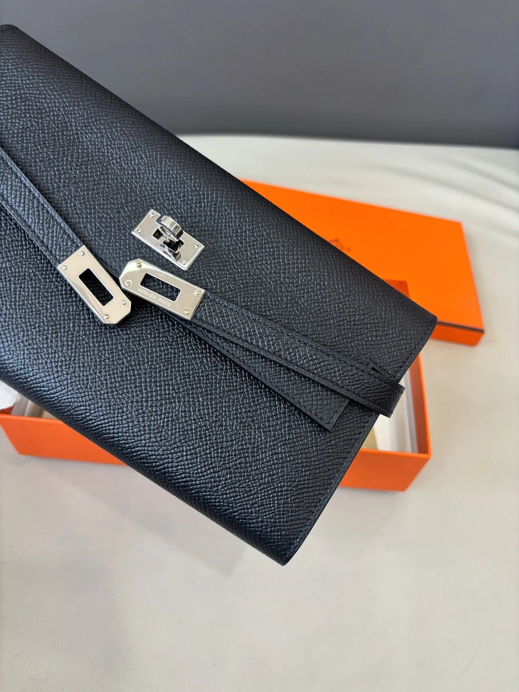 Hermès Kelly Long Wallet Card Holder Daily Use Black Silver Women Classic