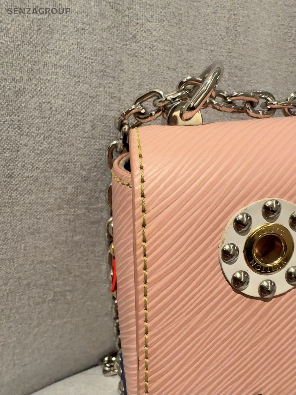 Louis Vuitton Twist MM Epi Leather Chain Strap Shoulder bag Pink Crossbody Women