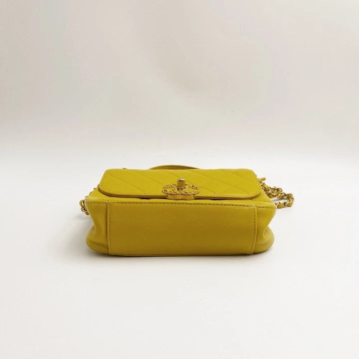 CHANEL19Bag Yellow Top Handle Crossbody Bag For Women