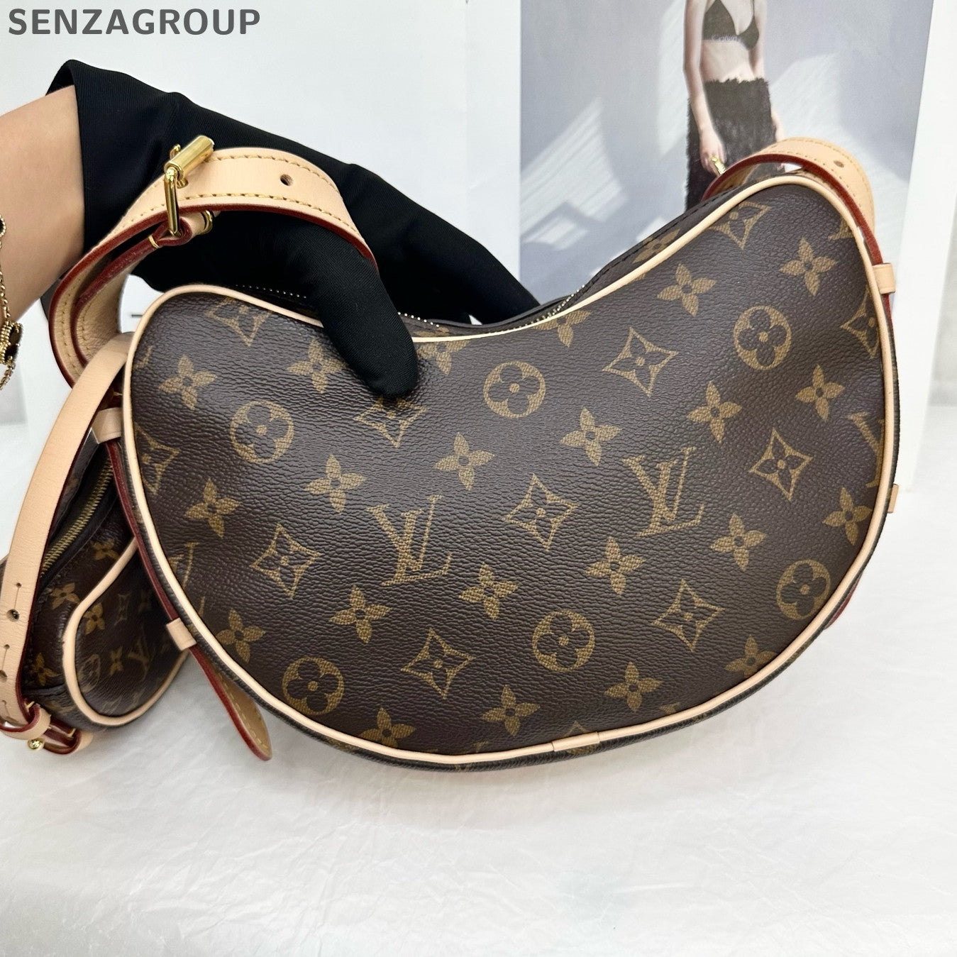 Louis Vuitton Croissant Monogram Pea Bag - Classic Women's Shoulder Bag
