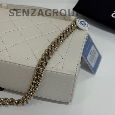 Chanel White Gold Quilted Chain Shoulder Bag Classic Women's