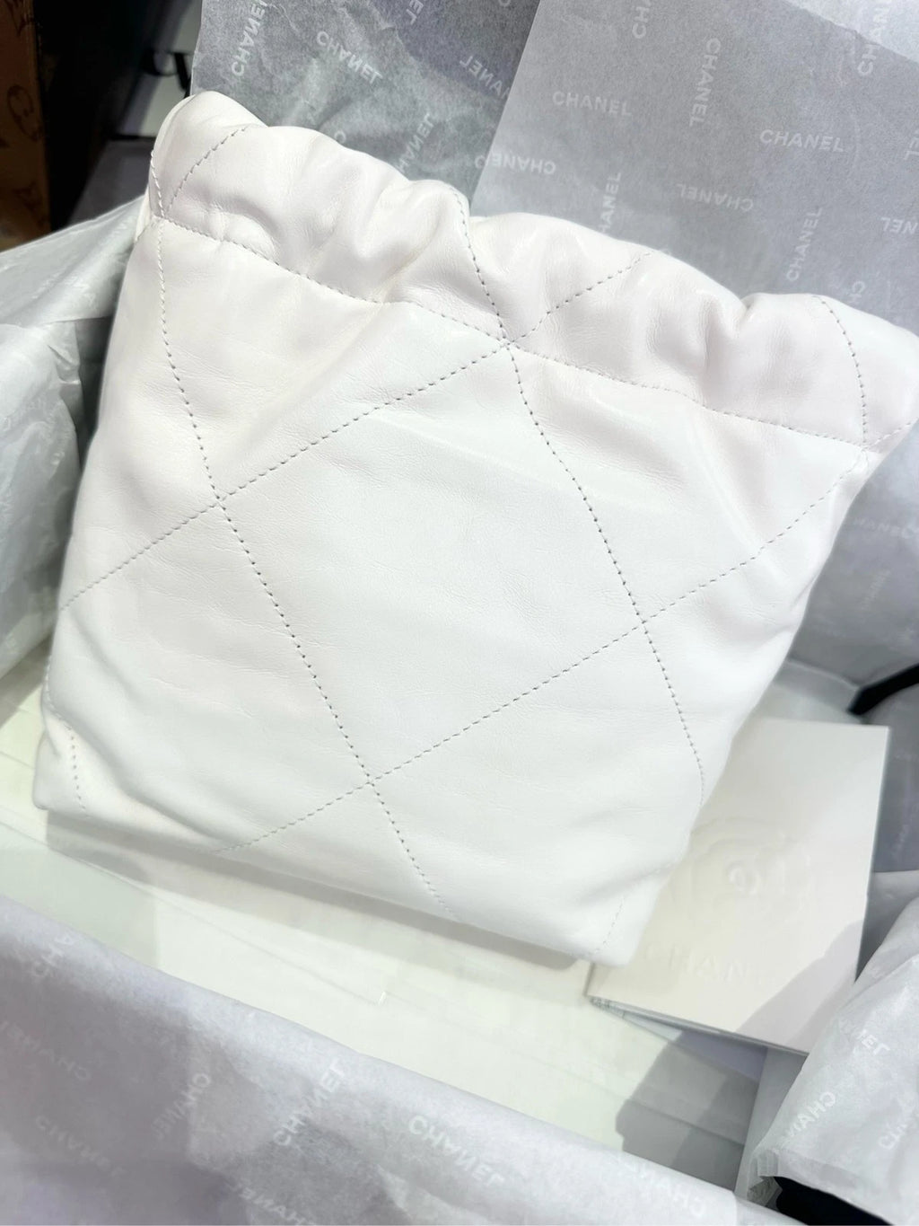 CHANEL Drawstring 22Bag White Gold Tote Chain Shoulder Bag For Women