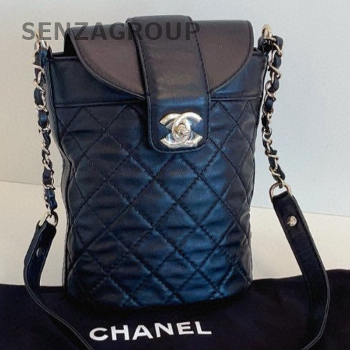 Chanel Diamond Bucket Chain Shoulder Bag Crossbody Black Gold Women Classic