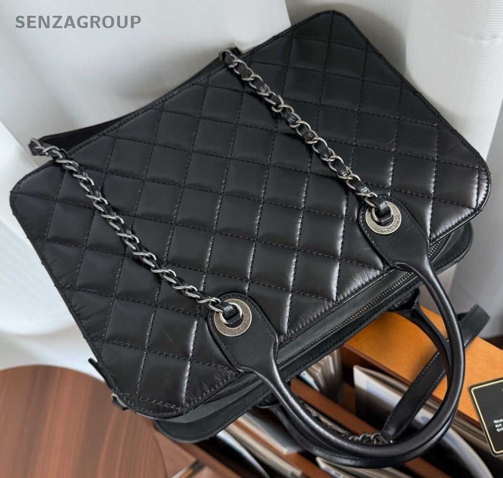 CHANEL Briefcase Calfskin Oil waxed leather Top Handle Chain Shoulder bag Black