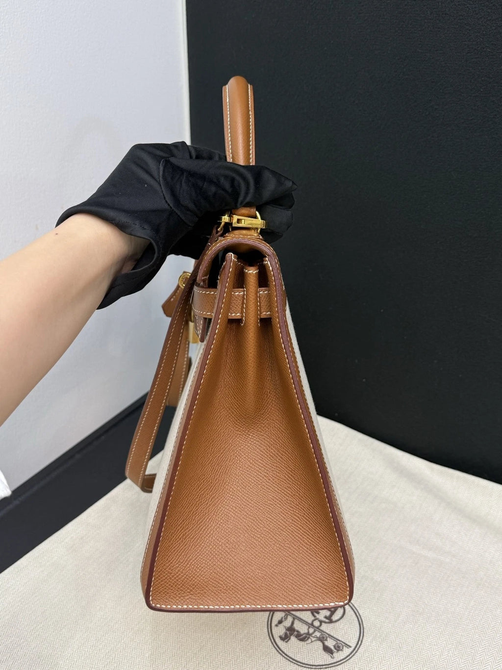 Hermes Kelly28 Canvas Top Handle Bag Crossbody Beige Brown Classic Women