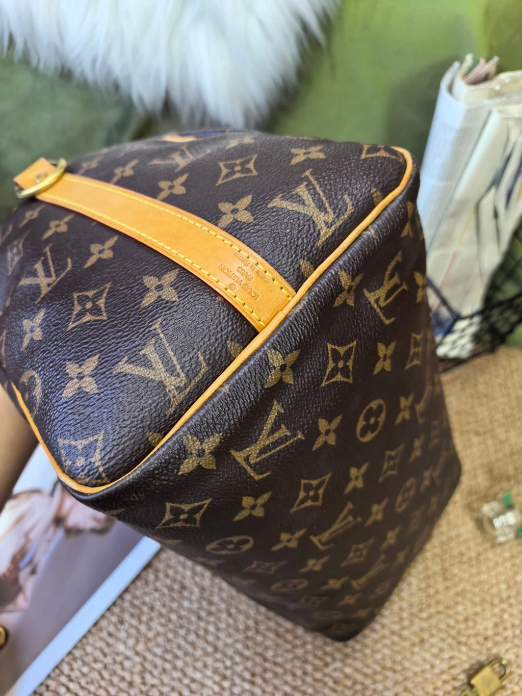 Louis Vuitton Speedy 30 Tote Monogram Top Handle Crossbody Bag Unisex