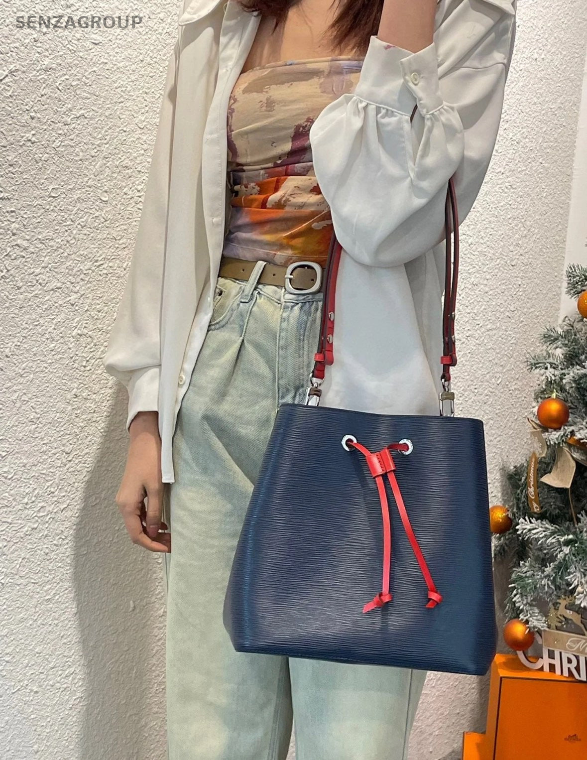 Louis Vuitton NeoNoe Epi Leather Bucket Drawstring Shoulder bag Women Black