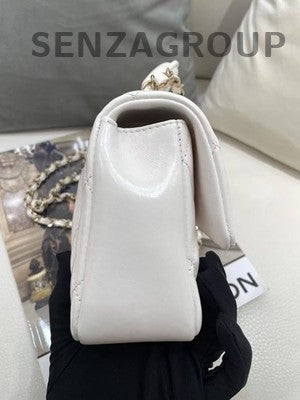 Chanel 24C White Gold Waxed Leather Chain Shoulder Bag - Classic Women's