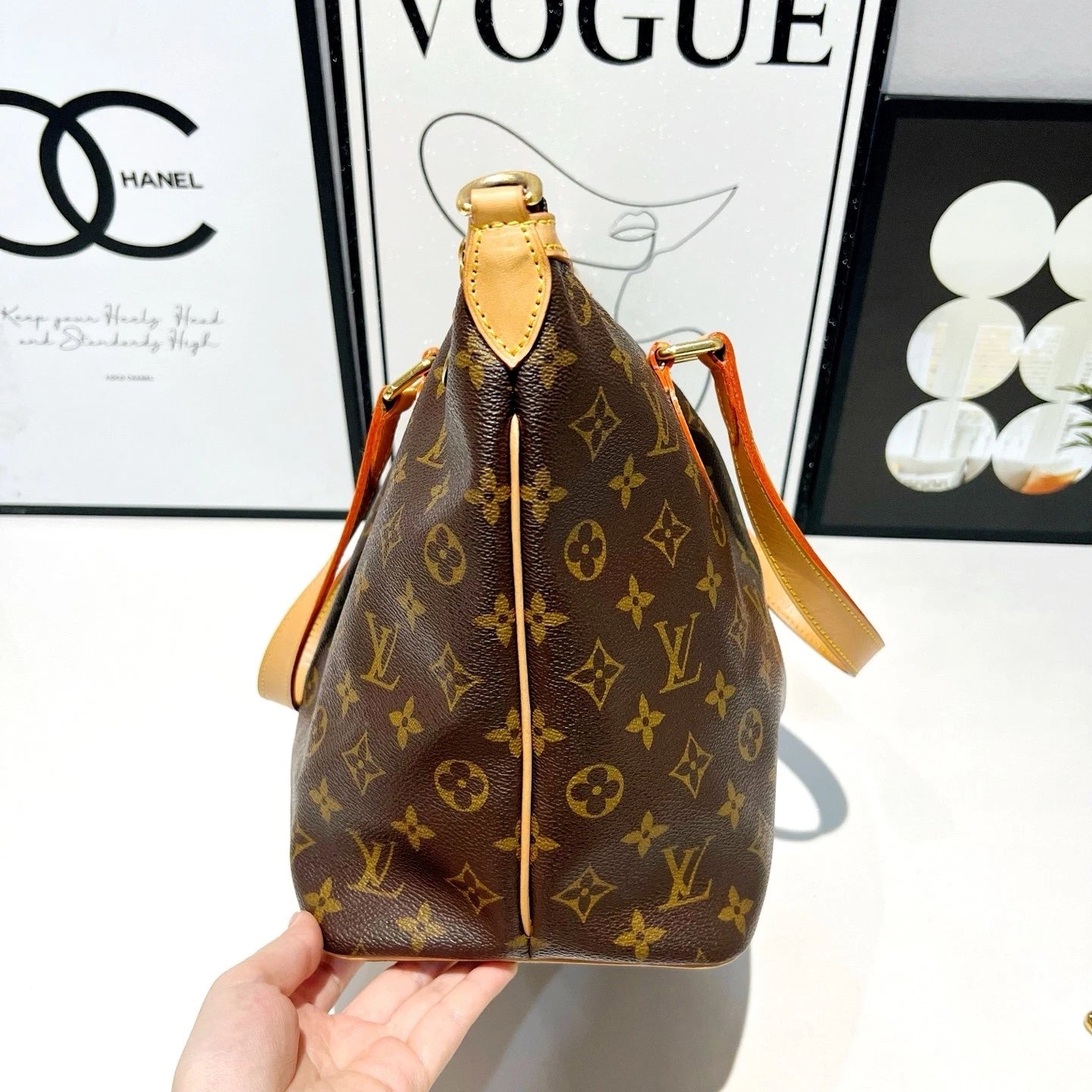 Louis Vuitton Canvas Monogram Crossbody Shoulder Bag For Women