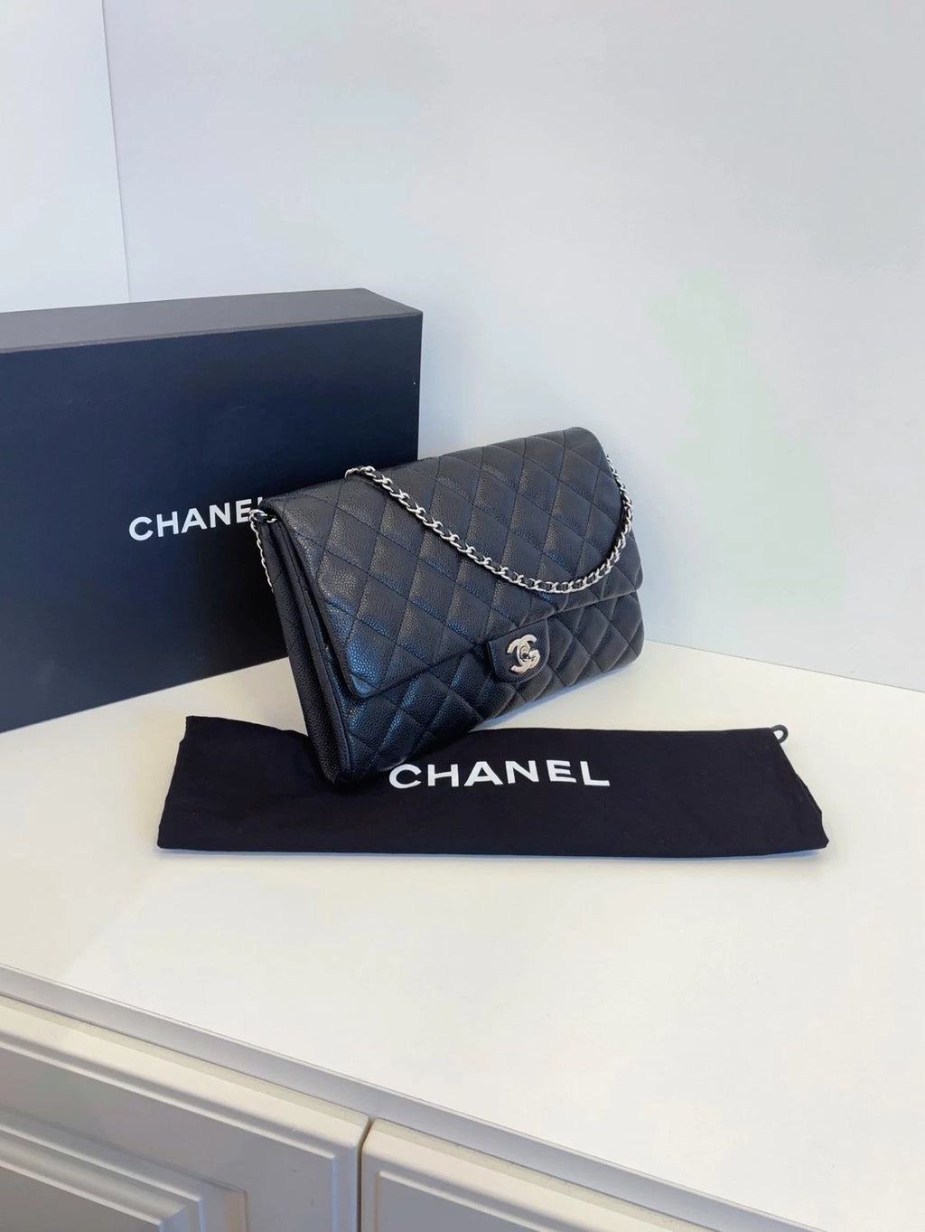 Chanel Classic Flap Shoulder Bag Women's Crossbody Black Caviar Silver Turnlock