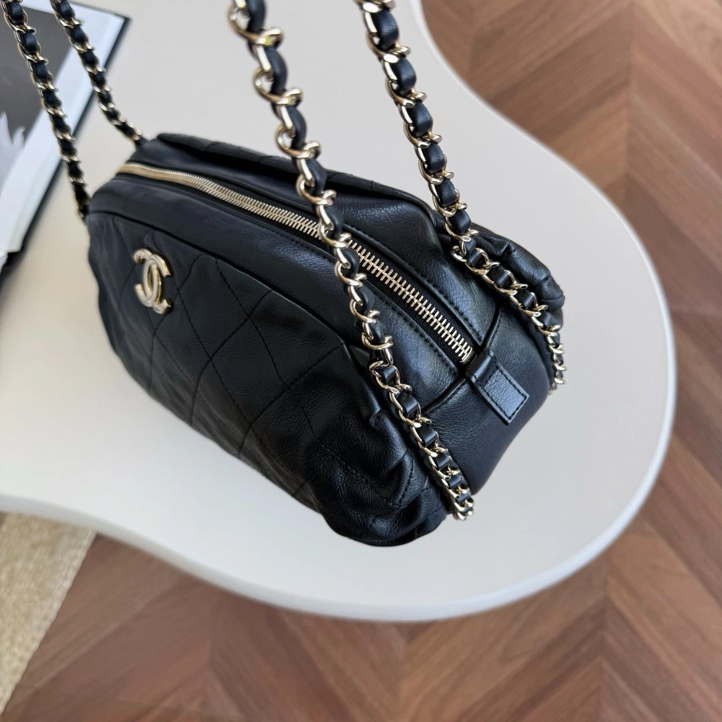 Chanel Calfskin Hobo Chain Shoulder Bag Black Gold Used Women Classic