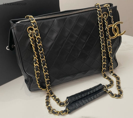 CHANEL Vintage CC Logo Tote Chain Shoulder bag Black Gold Women Classic