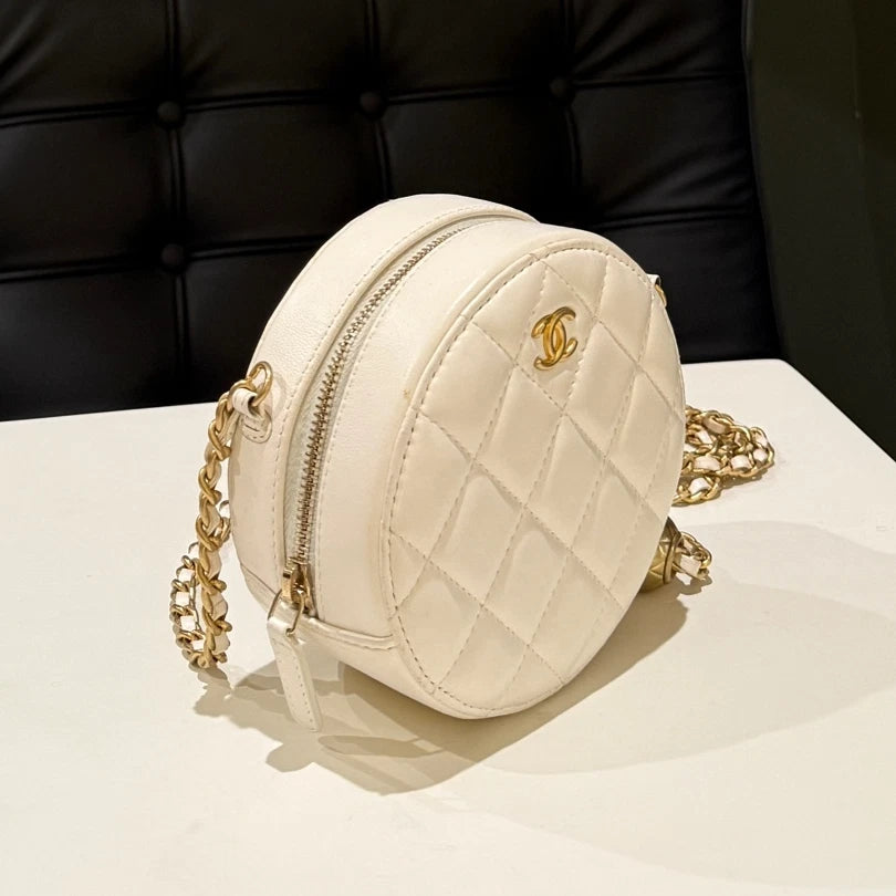 Chanel Quilted Circle Chain Crossbody Bag - Silver White Classic Women's