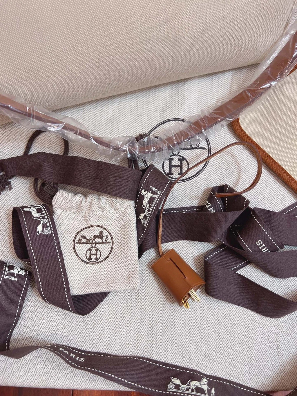 Hermes Herbag31 Top Handle Shoulder Crossbody White Brown Gold Women Classic