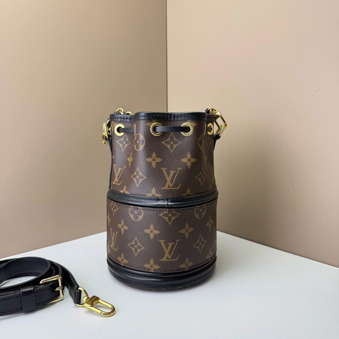 Louis Vuitton Canvas Canoe Bucket Bag Dual Strap Chip Version For Women