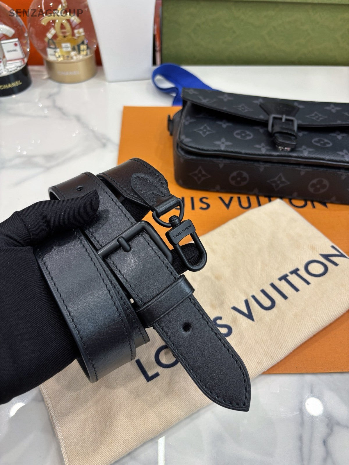 Louis Vuitton Monogram Black MONTSOURIS Crossbody bag Almost Brand NEW