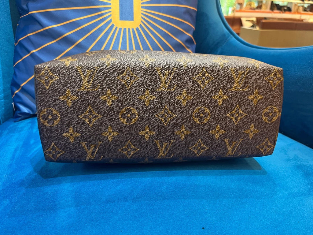 Louis Vuitton Monogram Large Canvas Cosmetic Pouch For Women