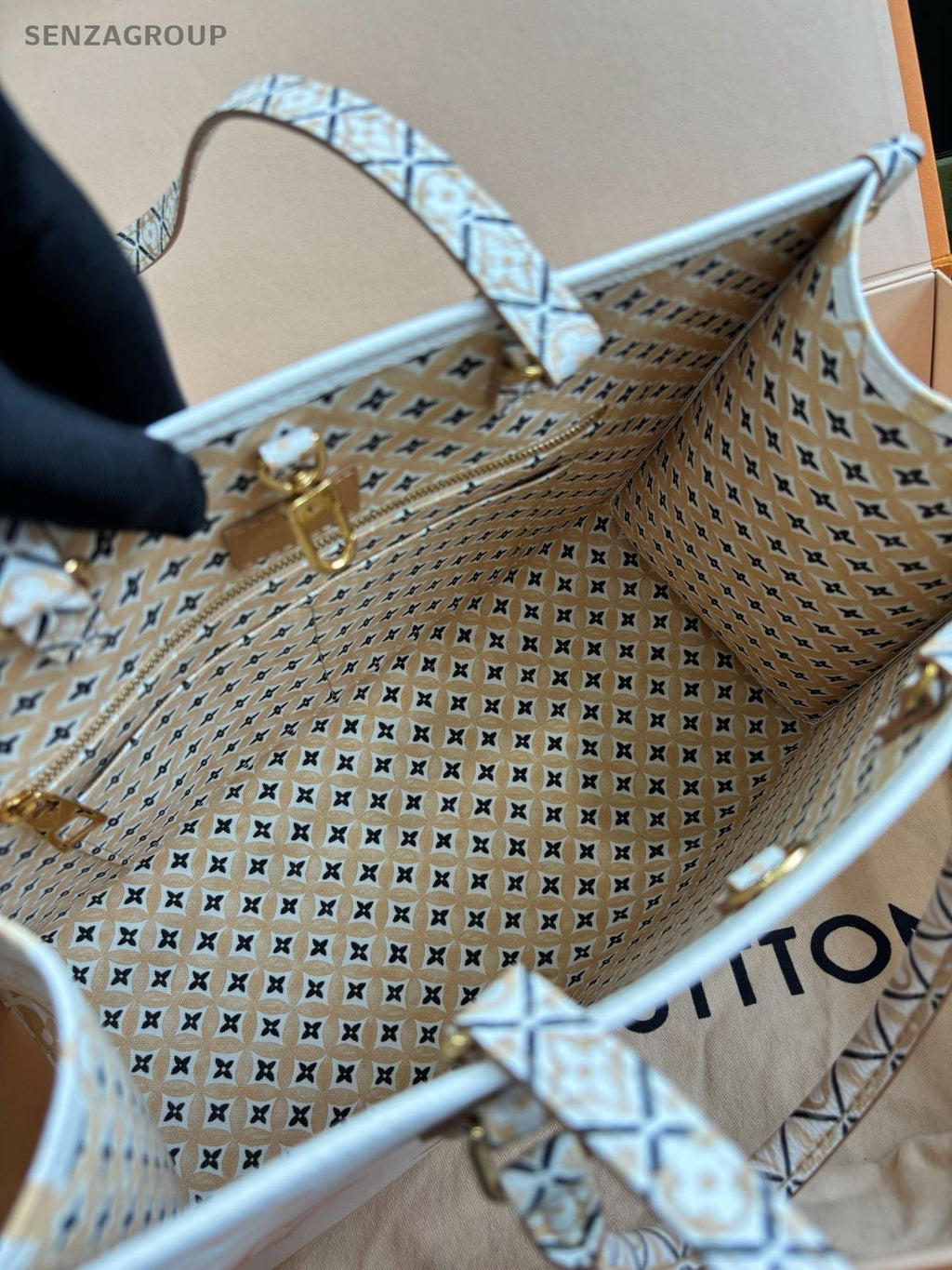 Louis Vuitton ONTHEGO MM Tote Monogram Summer Edition Handbag Women White