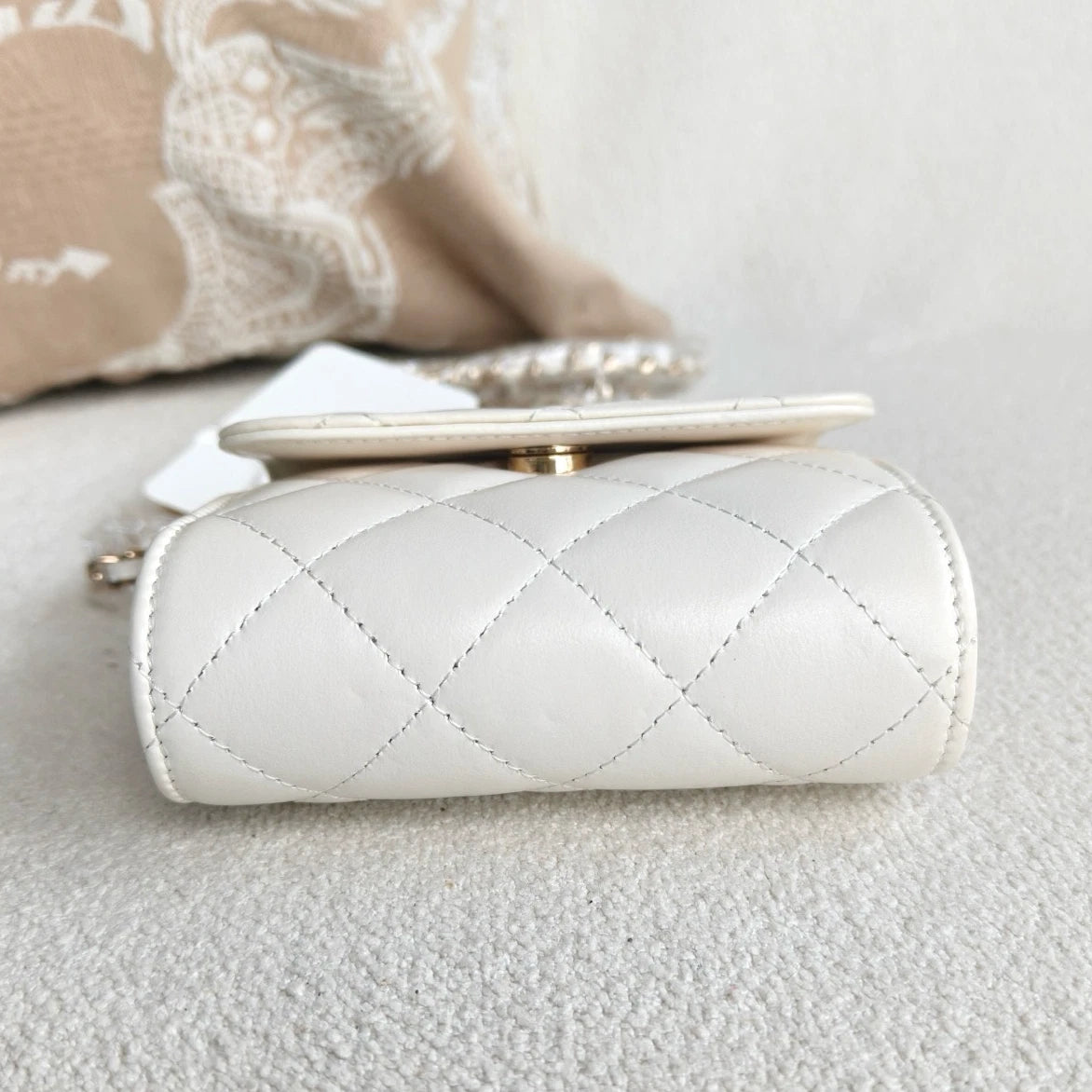 Chanel Lambskin Diamond Top Handle Chain Crossbody White Gold Women Classic