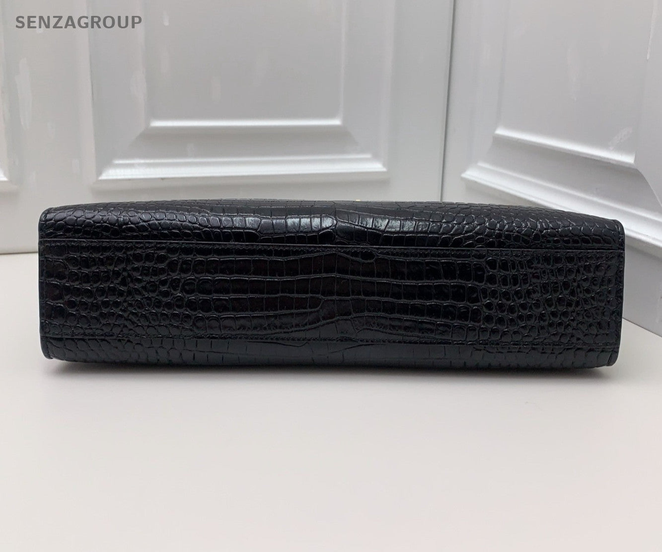 Saint Laurent Manhattan Clutch Black Gold Used Women Classic Fashion